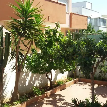 - All'ombra Del Portico Apartment